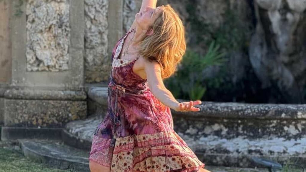 claudia bailando libre de cerca